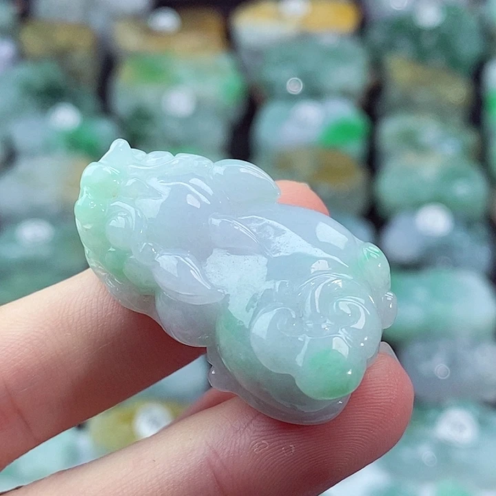 颈饰未镶嵌翡翠天然