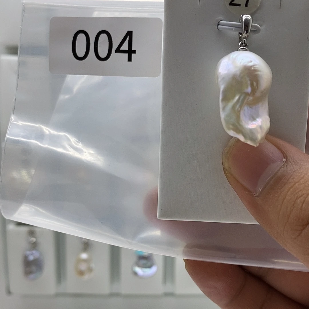 淡水珍珠颈饰合金