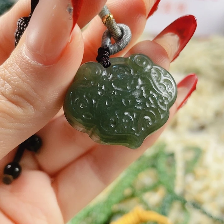 未镶嵌和田玉挂件