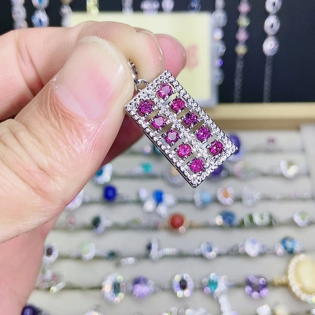 【闪购商品】吊坠(不含链)未镶嵌石榴石（紫牙乌）
