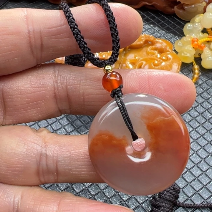 石英质玉（黄龙玉）颈饰未镶嵌