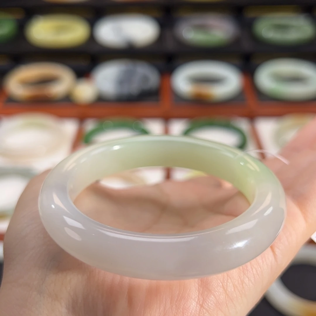 和田玉（翠青玉）手镯未镶嵌楼兰紫翠