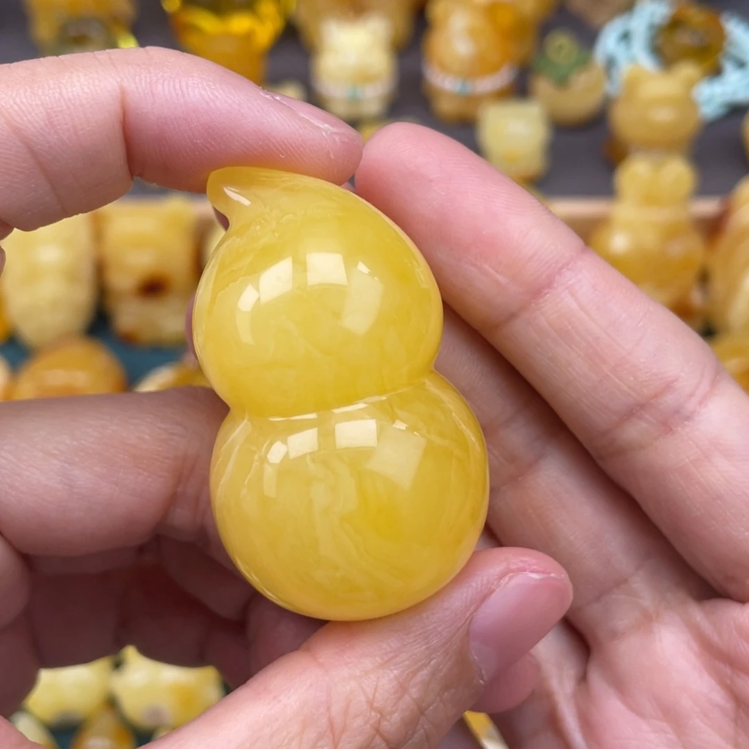 裸石琥珀未镶嵌奶***手蜜蜡