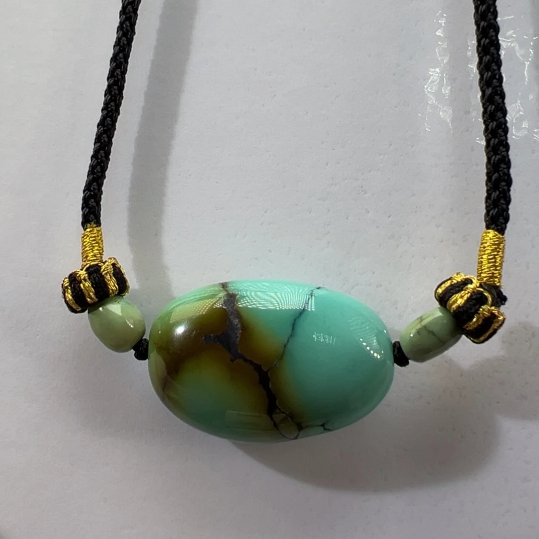 绿松石未镶嵌挂件