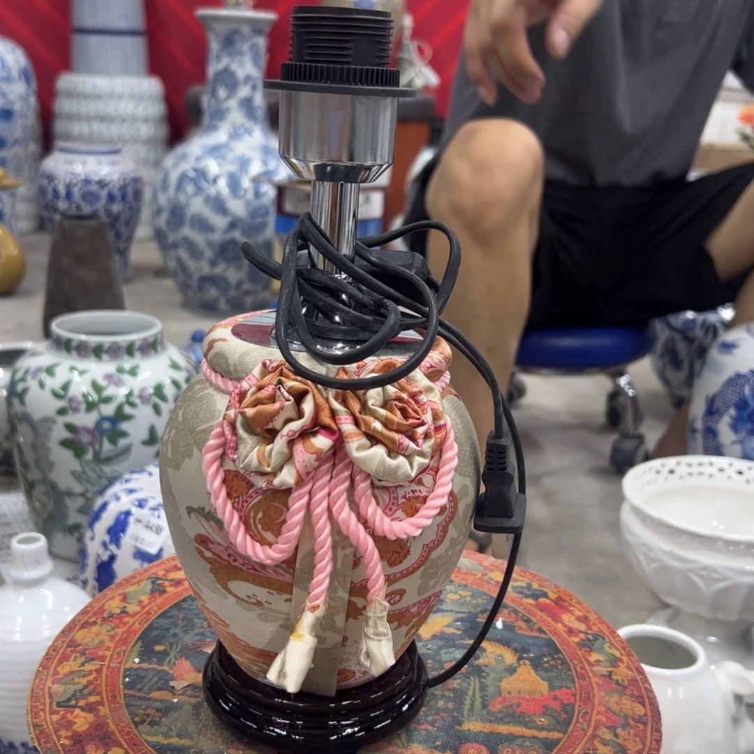 微瑕青花瓷器值得厚爱