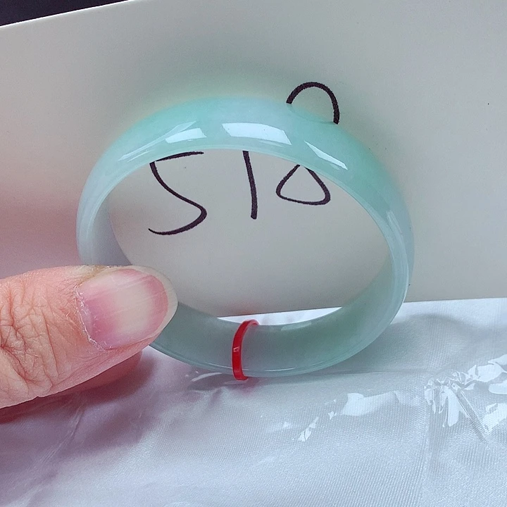 翡翠未镶嵌手镯翡翠