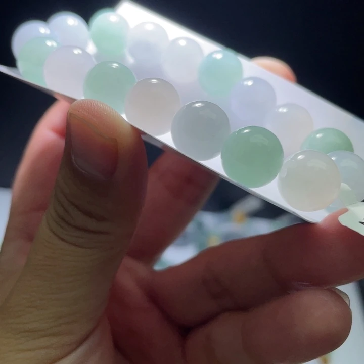 未镶嵌翡翠卡12定制翡翠