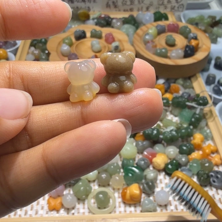 和田玉未镶嵌珠宝半成品