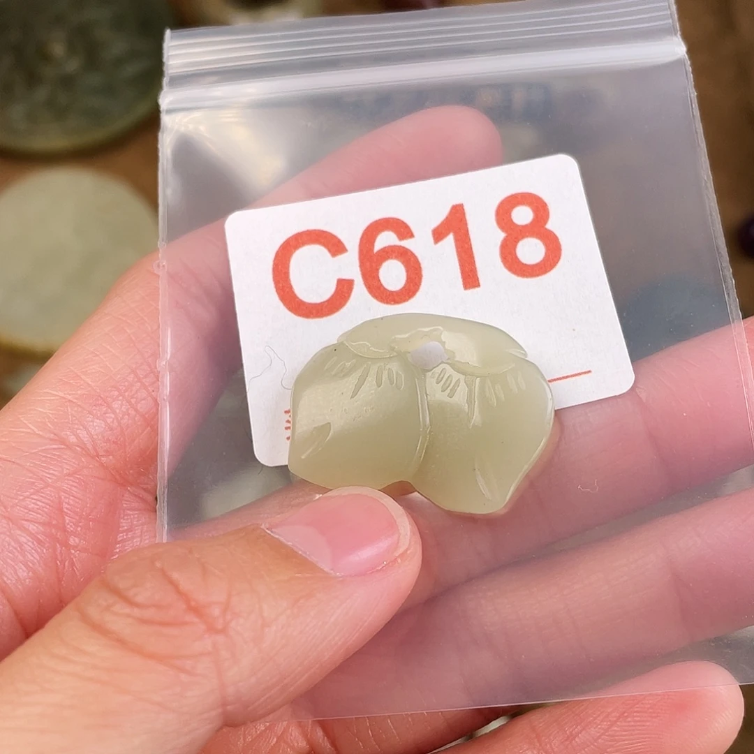 和田玉（糖玉）未镶嵌颈饰