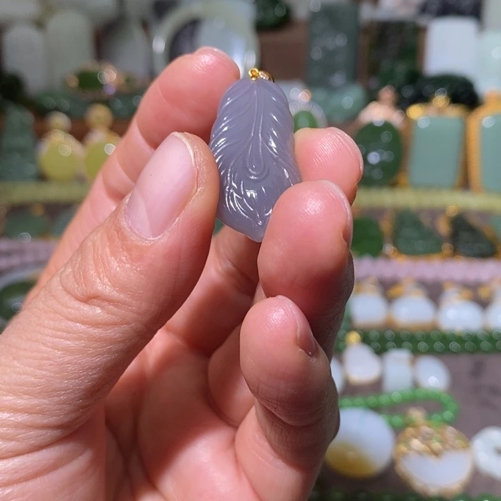 和田玉（青玉）18K金镶嵌颈饰