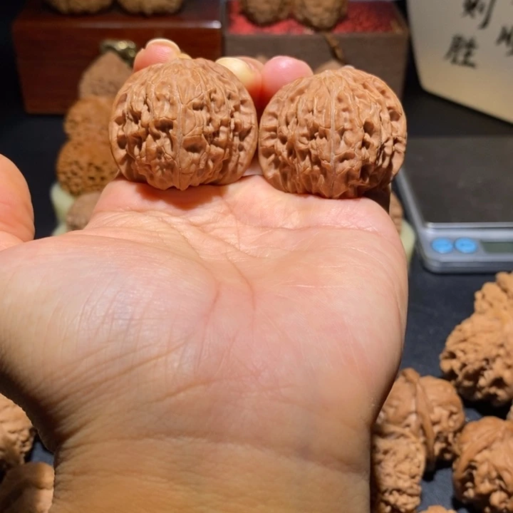 好***来文玩核桃吊坠磨盘