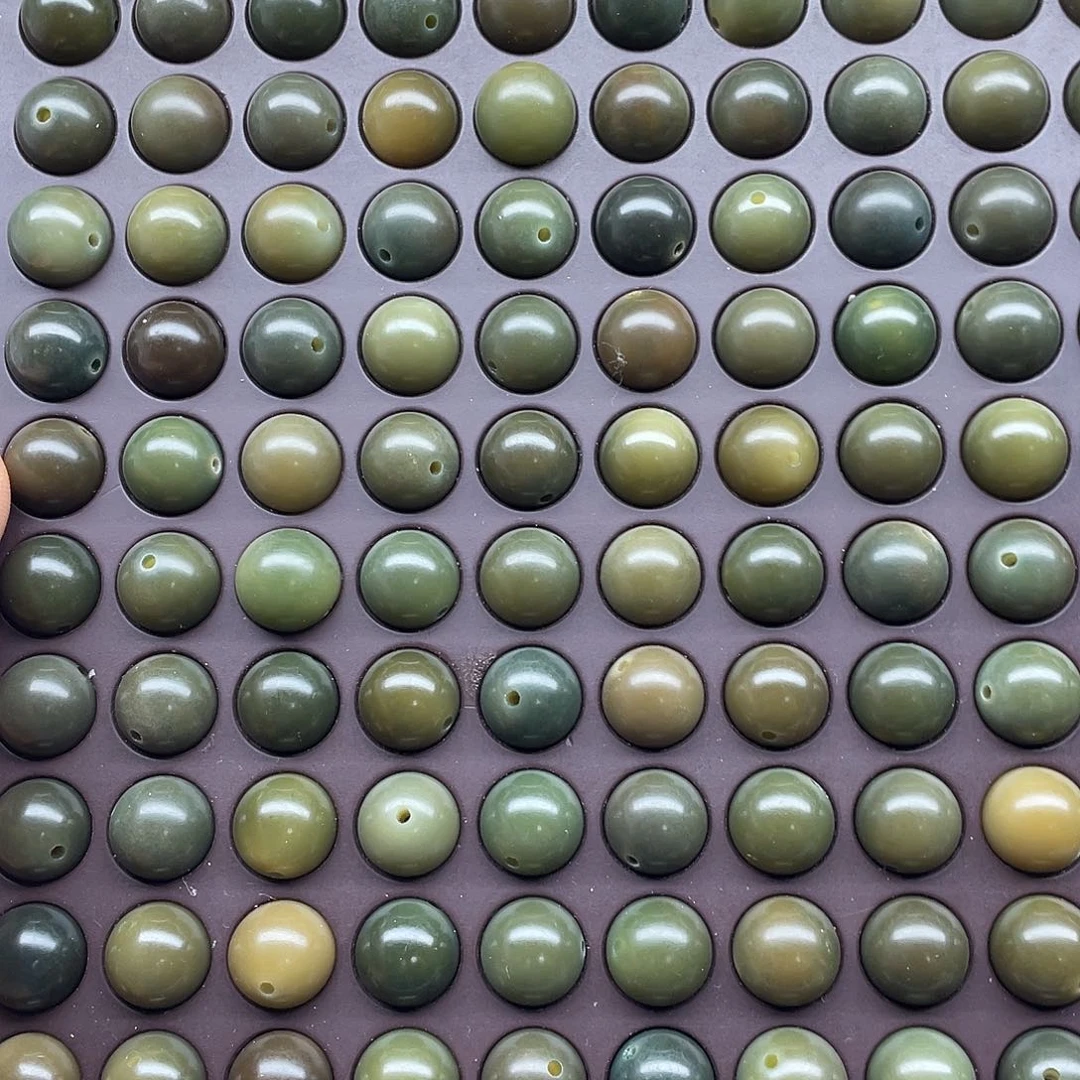 白玉菩提吊坠12精品祖母绿圆50颗➕灯牌宠50颗