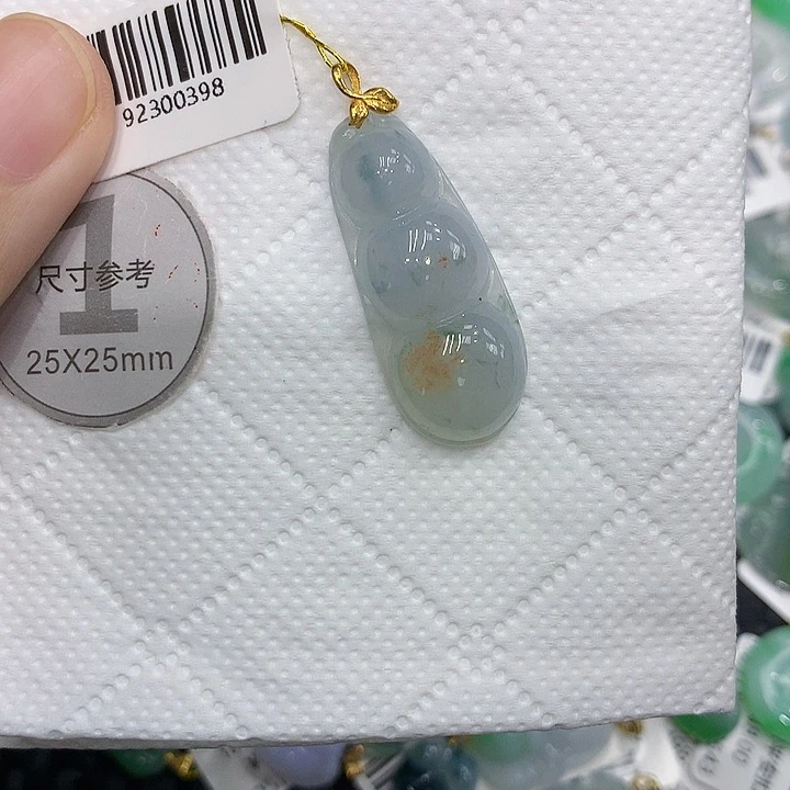 颈饰18K金镶嵌翡翠