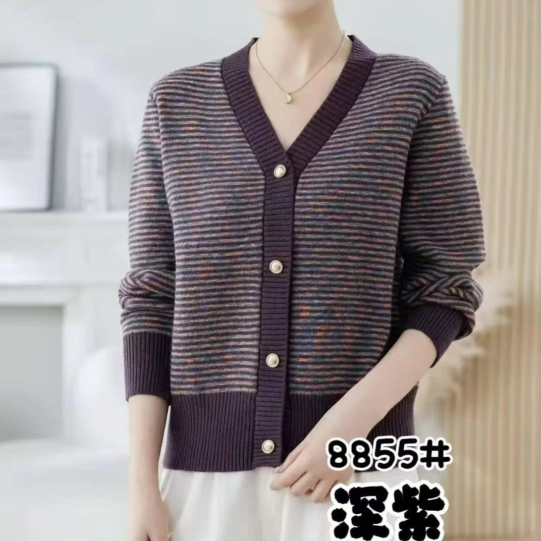 新款宽松绵羊绒针织开衫毛衣女外套洋气条纹