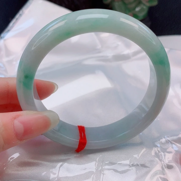 宝***1未镶嵌手镯翡翠58圈