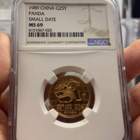 纯金1989年熊猫金币7.775克无盒证