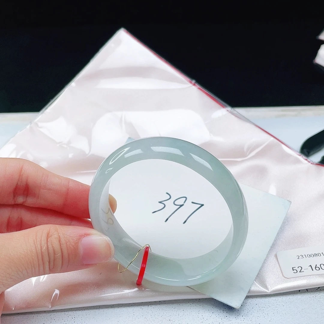 倪***晨翡翠未镶嵌手镯52+贵妃