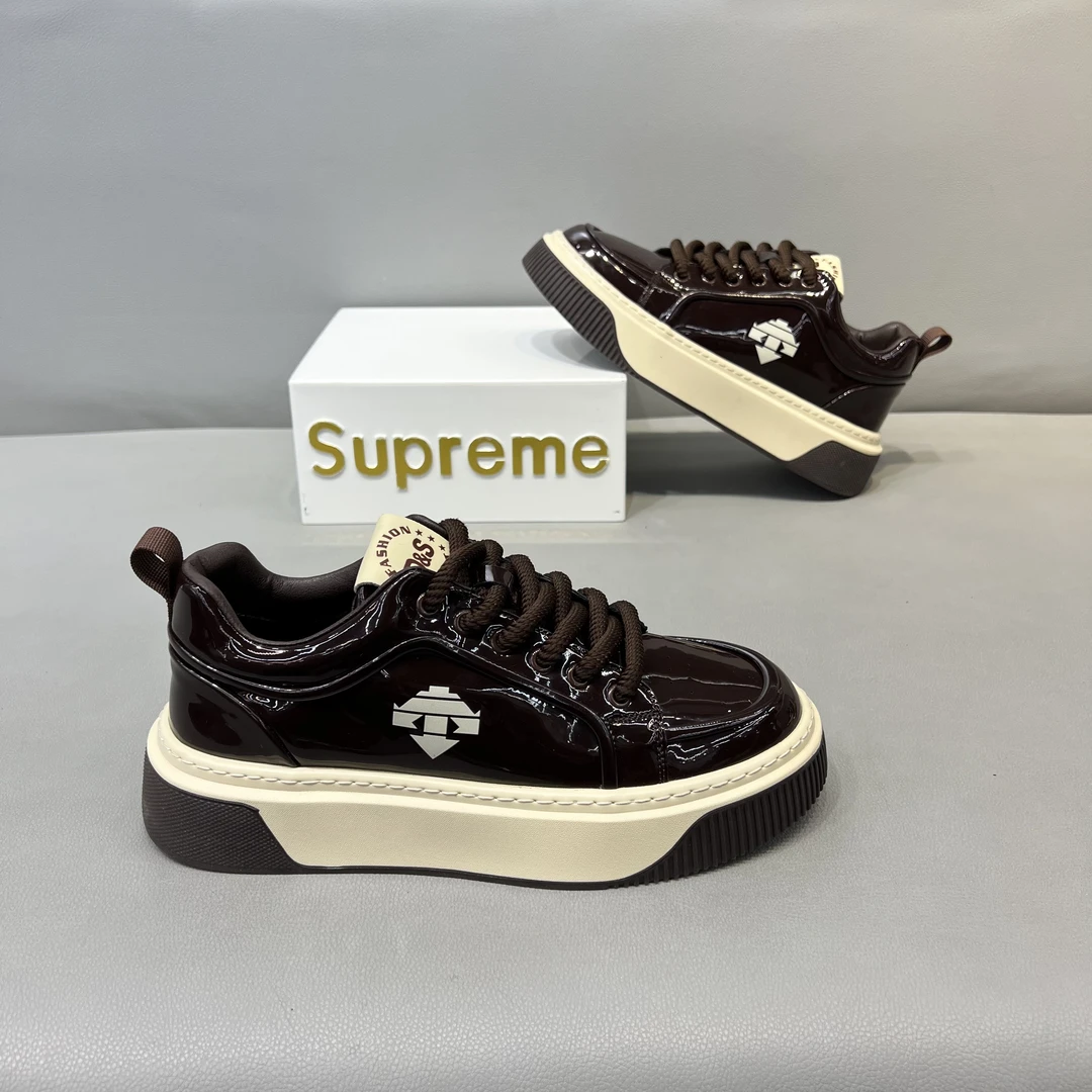 秋季新款亮面软皮男鞋拼色低帮时尚休闲鞋男士板鞋设计轻便百搭款