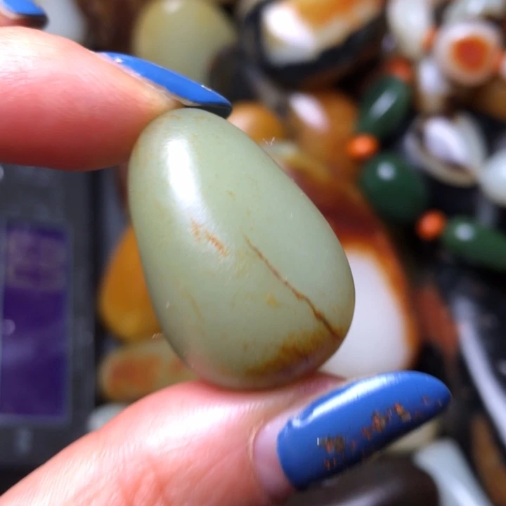 和田玉未镶嵌珠宝奇石