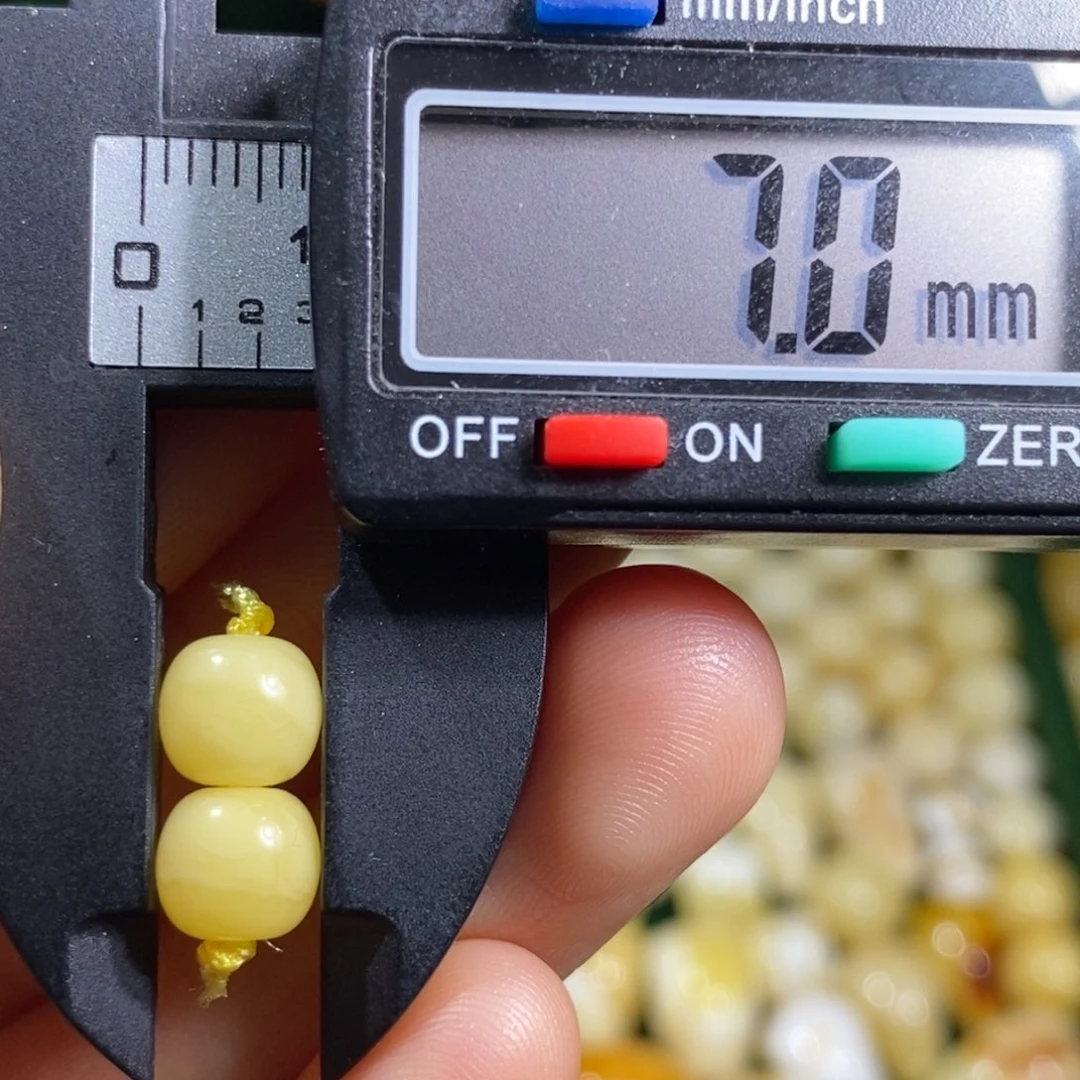 蜜蜡未镶嵌裸石配饰