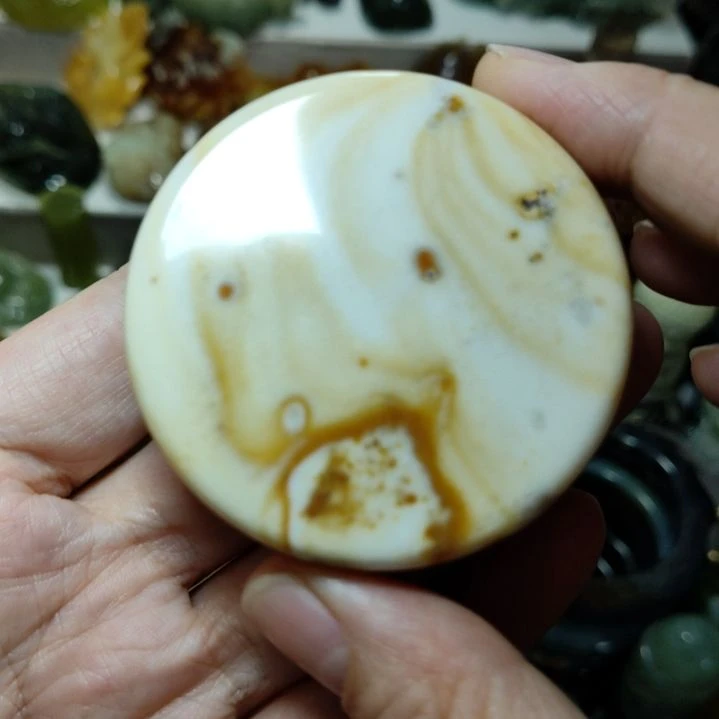 未镶嵌岫玉手把件