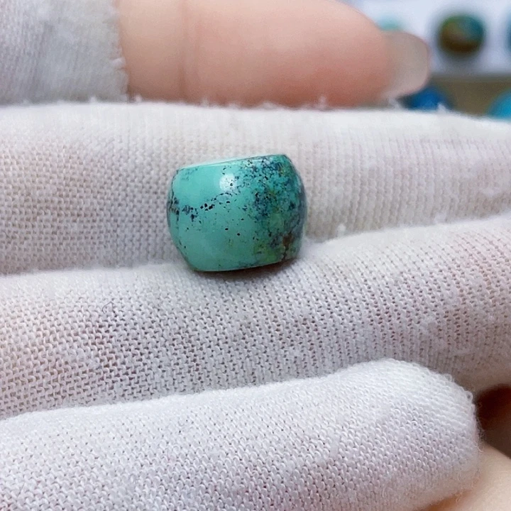 绿松石未镶嵌饰品