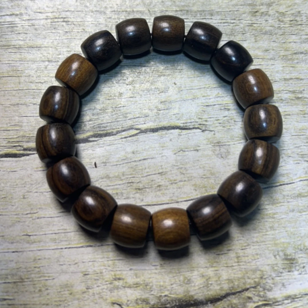 3 福来精选文玩沉香木作手串11mm