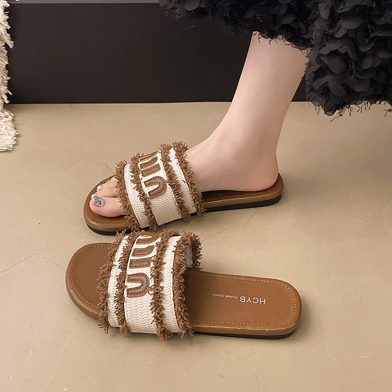 小香风平底凉拖鞋女夏外穿2025新款法式流苏百搭配裙子沙滩一字拖