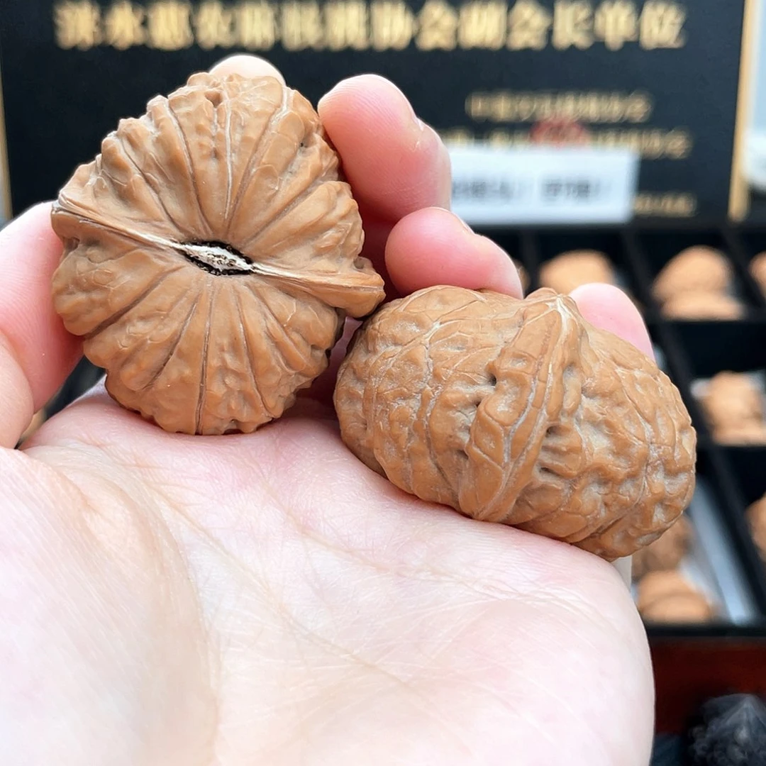 把件文玩核桃一字底矮桩正肩一口价3807