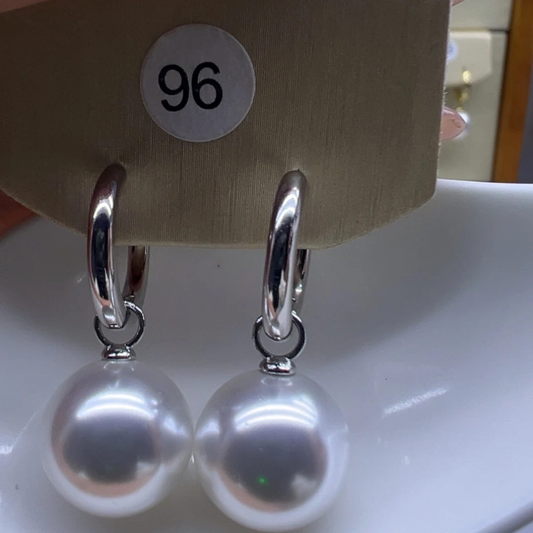 淡水珍珠耳饰未镶嵌