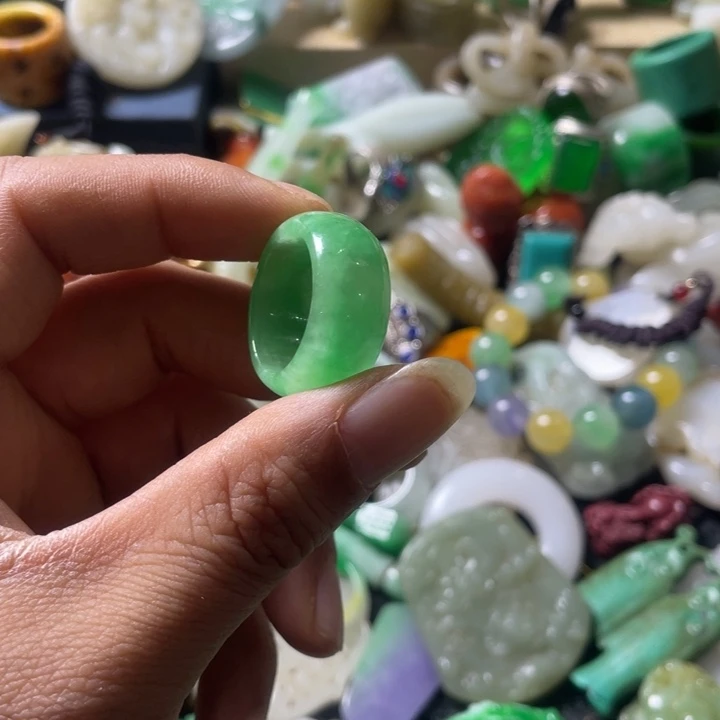 和田玉未镶嵌吊坠(不含链)