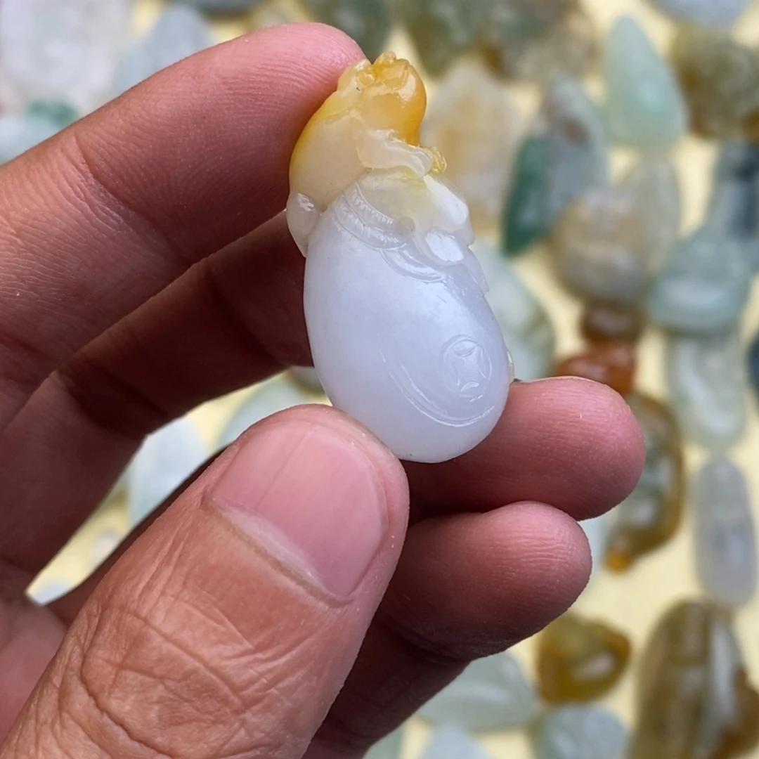 戴***荣未镶嵌定制翡翠11