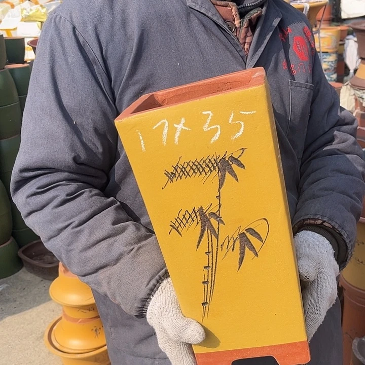 紫砂紫砂花盆和一