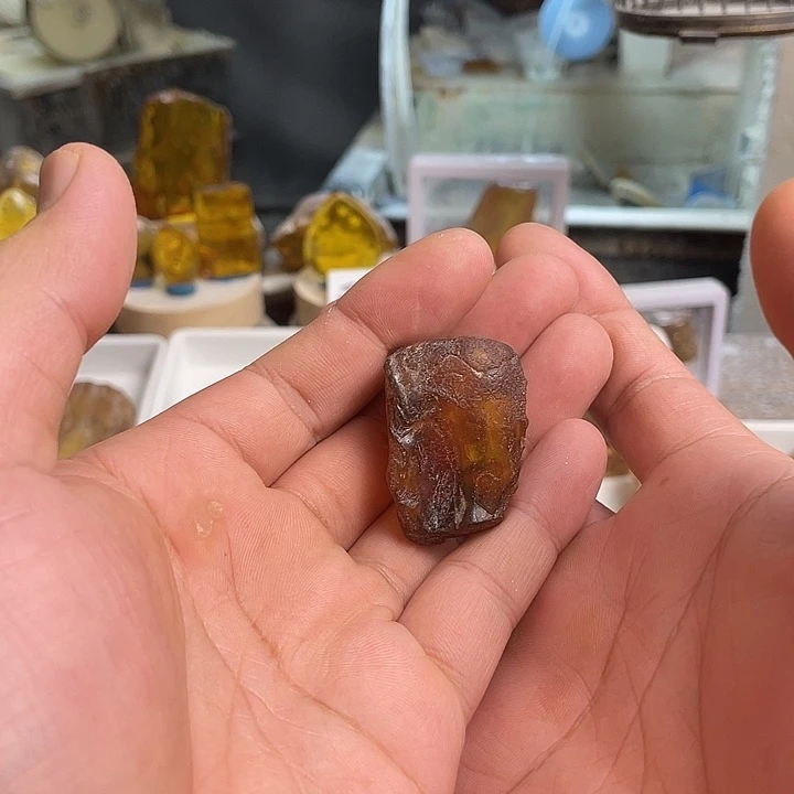 李***l琥珀未镶嵌裸石天然琥珀蜜蜡