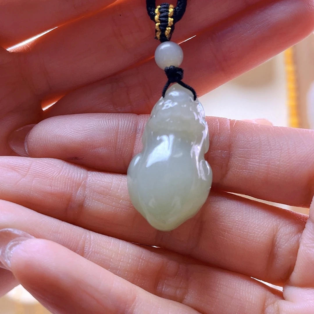 和田玉吊坠(赠链)未镶嵌y*r