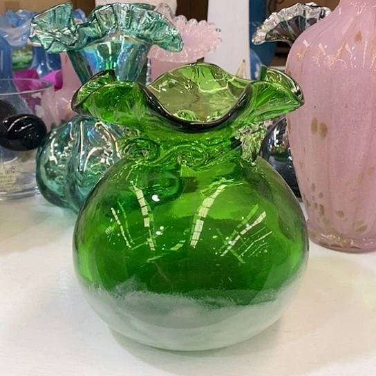 花瓶高17厘米口径6厘米