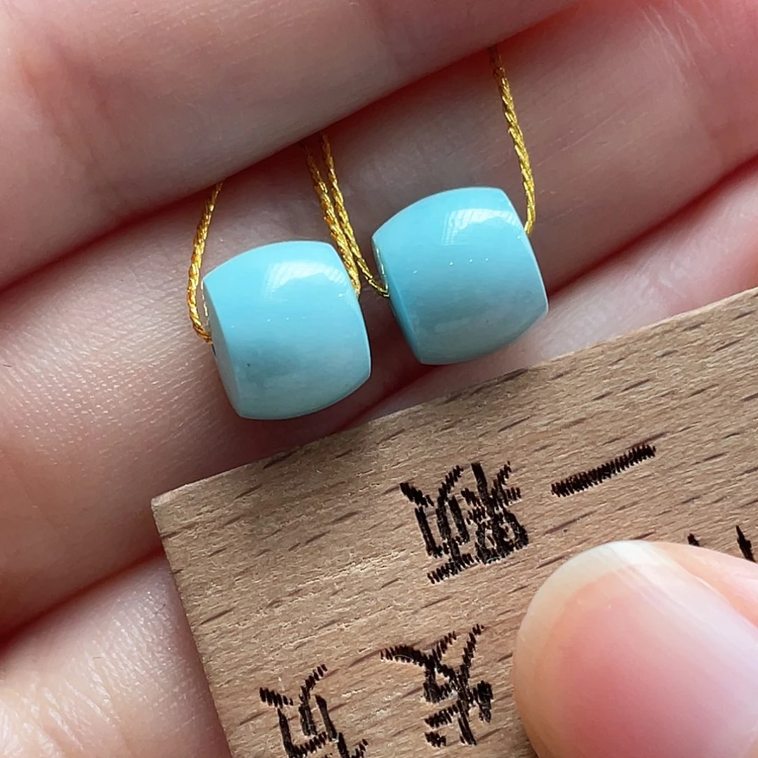绿松石未镶嵌颈饰
