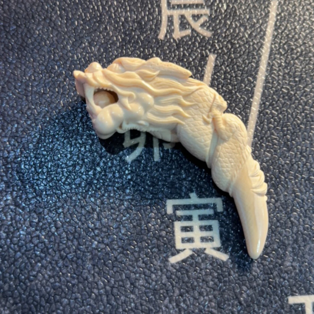 猛犸约52.1克雕刻件zl1606