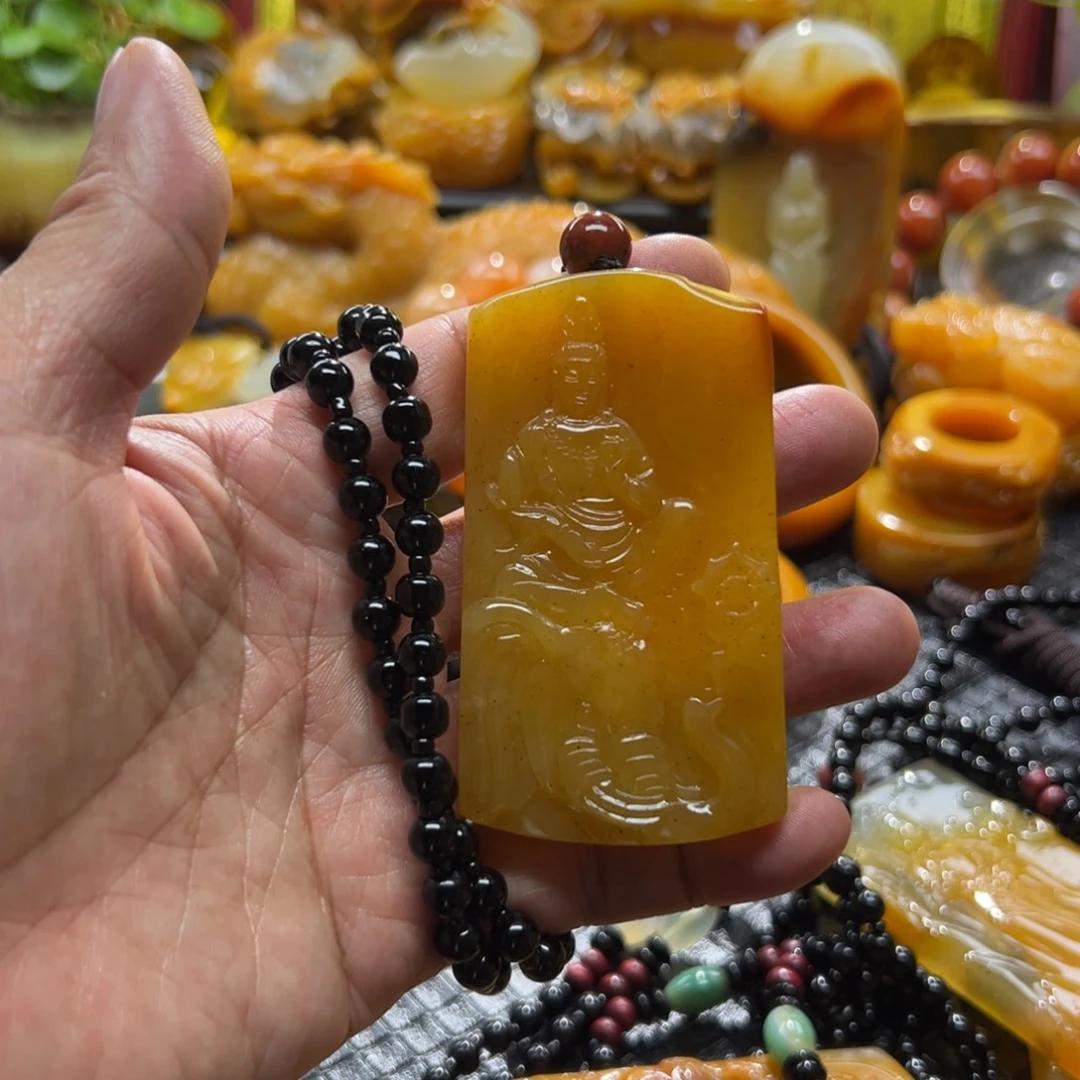 石英质玉未镶嵌颈饰