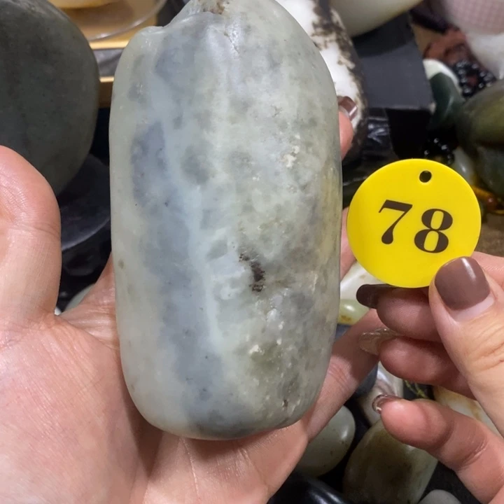 颈饰未镶嵌和田玉（糖玉）