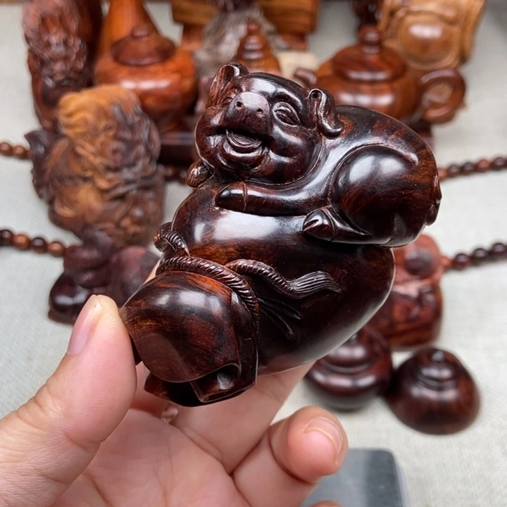 给***烂把件黄花梨/降香黄檀103克左右