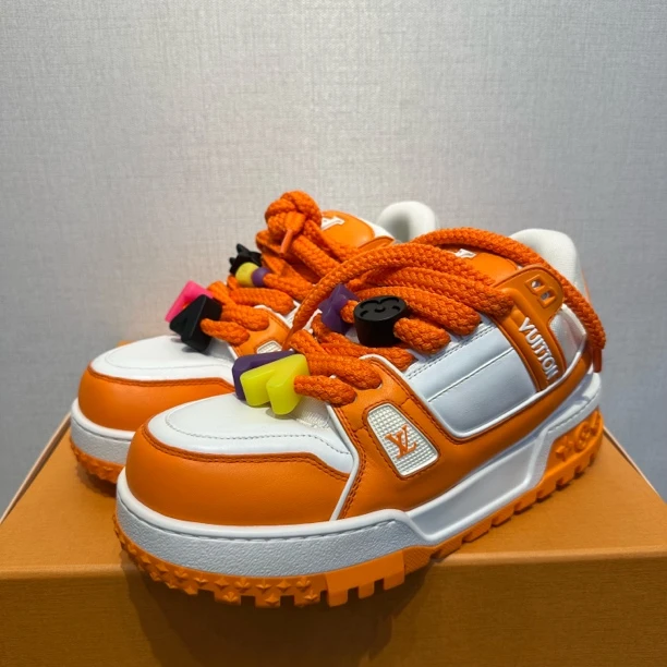 未使用 LouisVuitton/路易威登 白橙胖丁Maxi Trainer/40.5码