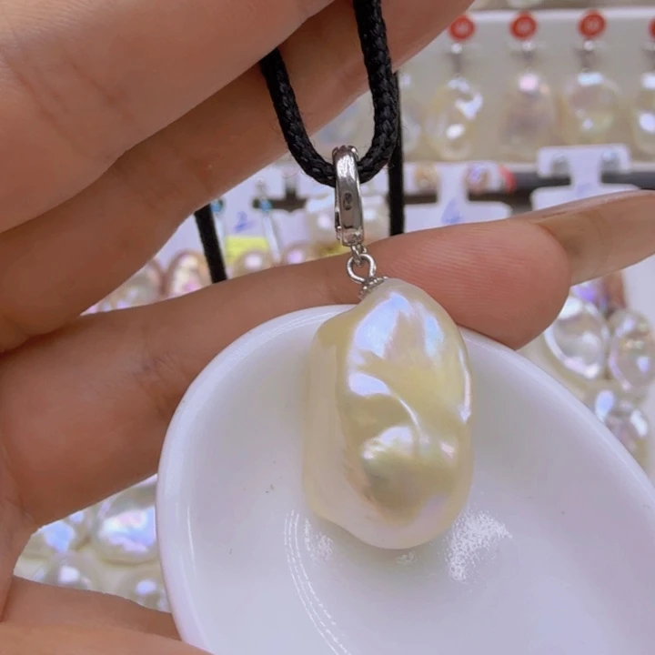 颈饰未镶嵌淡水珍珠