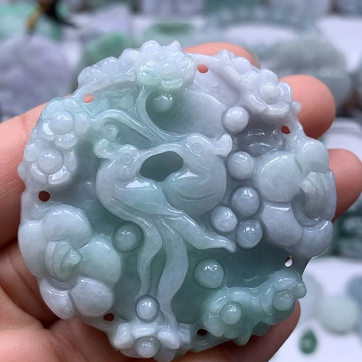 翡翠未镶嵌颈饰花开富贵两面工艺福利