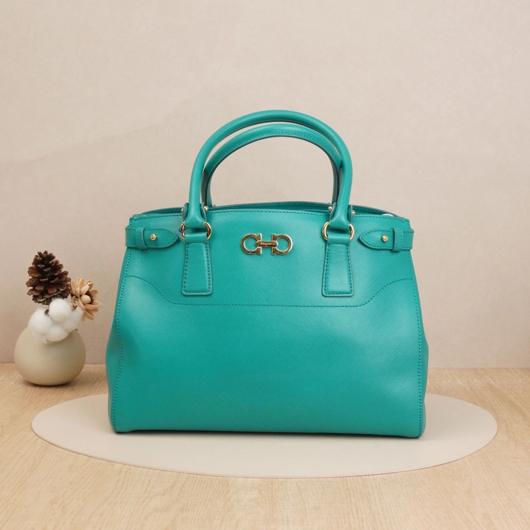 95新 FERRAGAMO/菲拉格慕   手提肩背包薄荷绿牛皮/DS031472