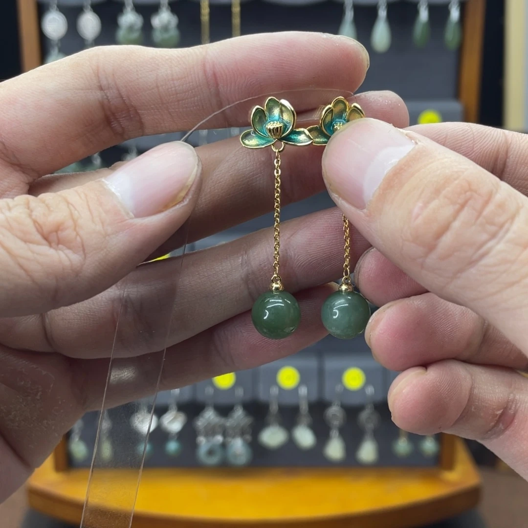 和田玉未镶嵌耳饰