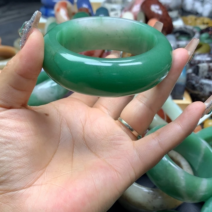 未镶嵌手镯石英质玉?****花