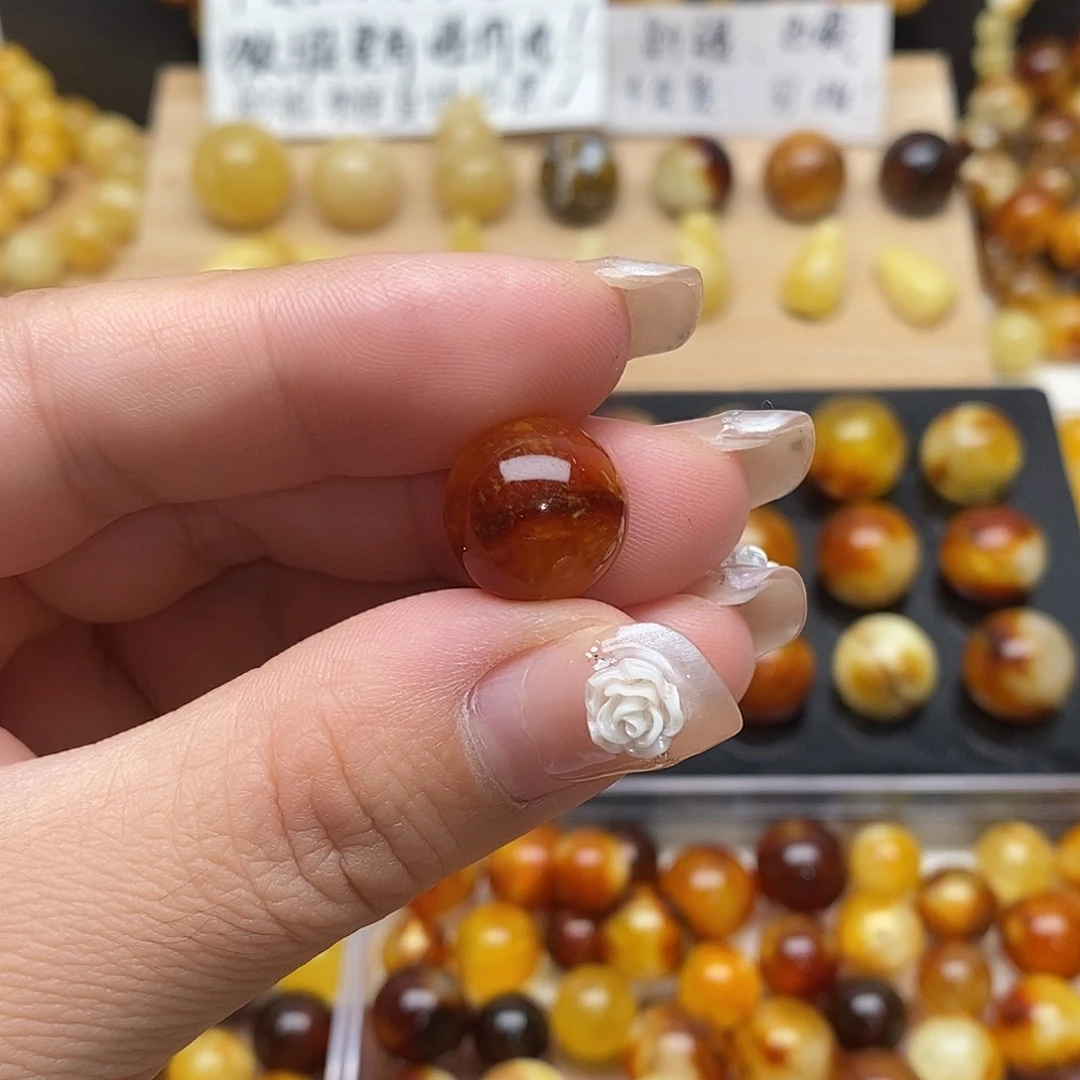 ᵕ****虫珀未镶嵌裸石蜜蜡