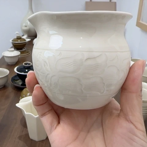 微瑕手工牡丹缠枝纹公道杯