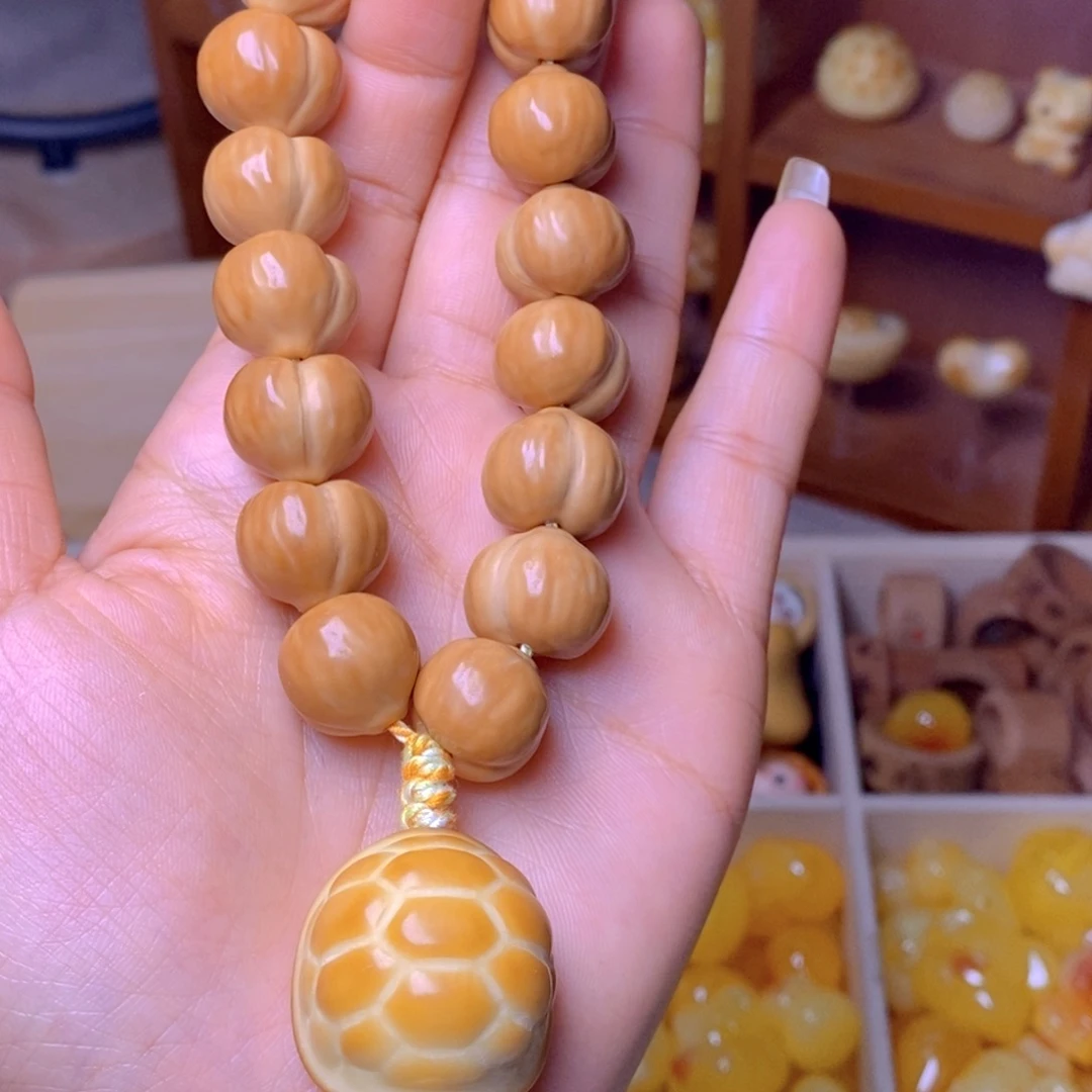 吊坠猴头核桃大富甲手持